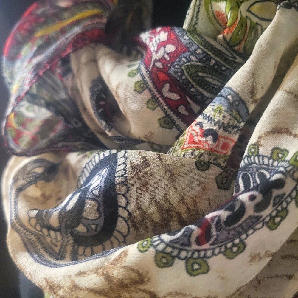 Beautiful Floral/Paisley Infinity Scarf - Picture 3 of 6